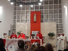 El Cardenal Rossi presidió la misa de inicio de la misión en Deán Funes