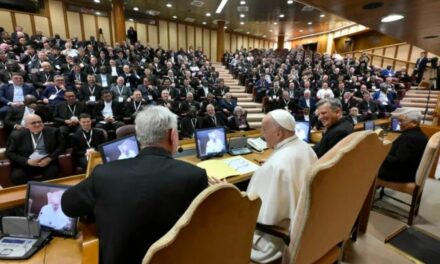 Carta del Papa a los párrocos: La Iglesia necesita de su compromiso y servicio