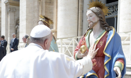 El Papa anunció un documento sobre el culto al Corazón de Jesús