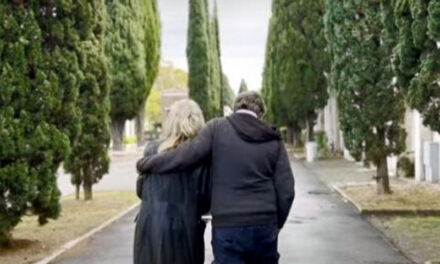 En noviembre, el Papa pide orar por los padres que perdieron un hijo